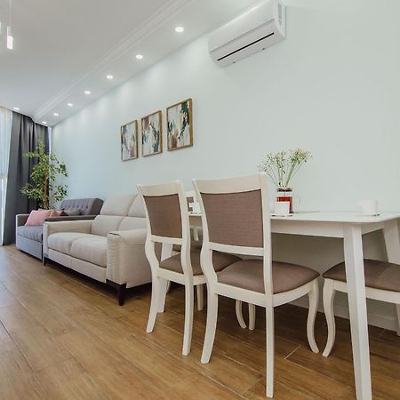 Happy Apartments Батуми Екстериор снимка