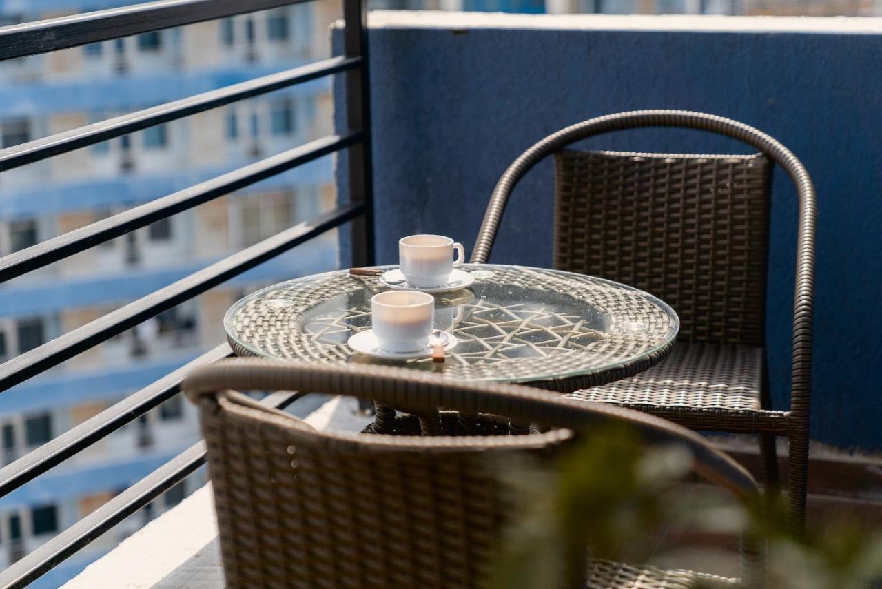 Happy Apartments Батуми Екстериор снимка