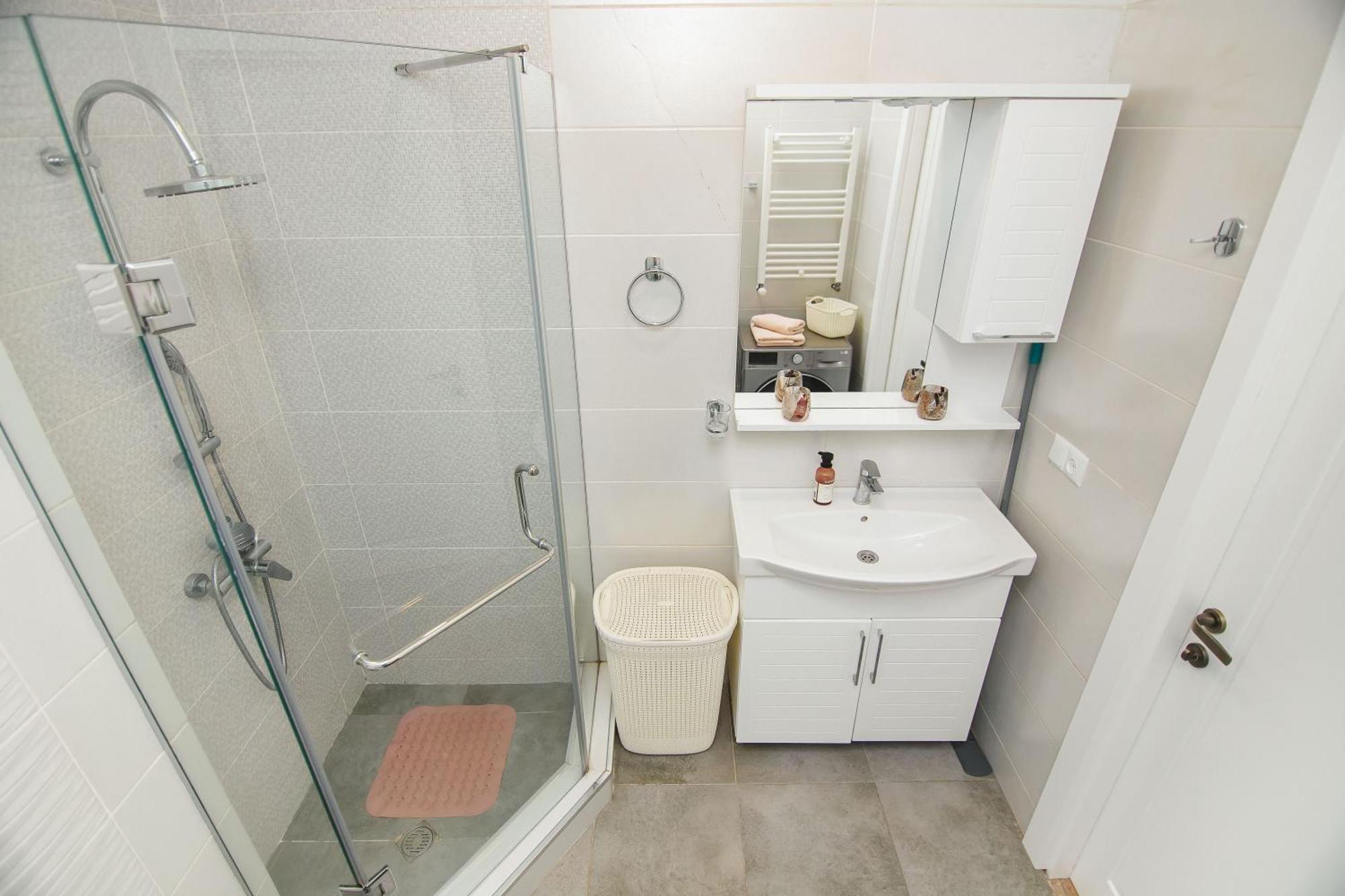 Happy Apartments Батуми Екстериор снимка