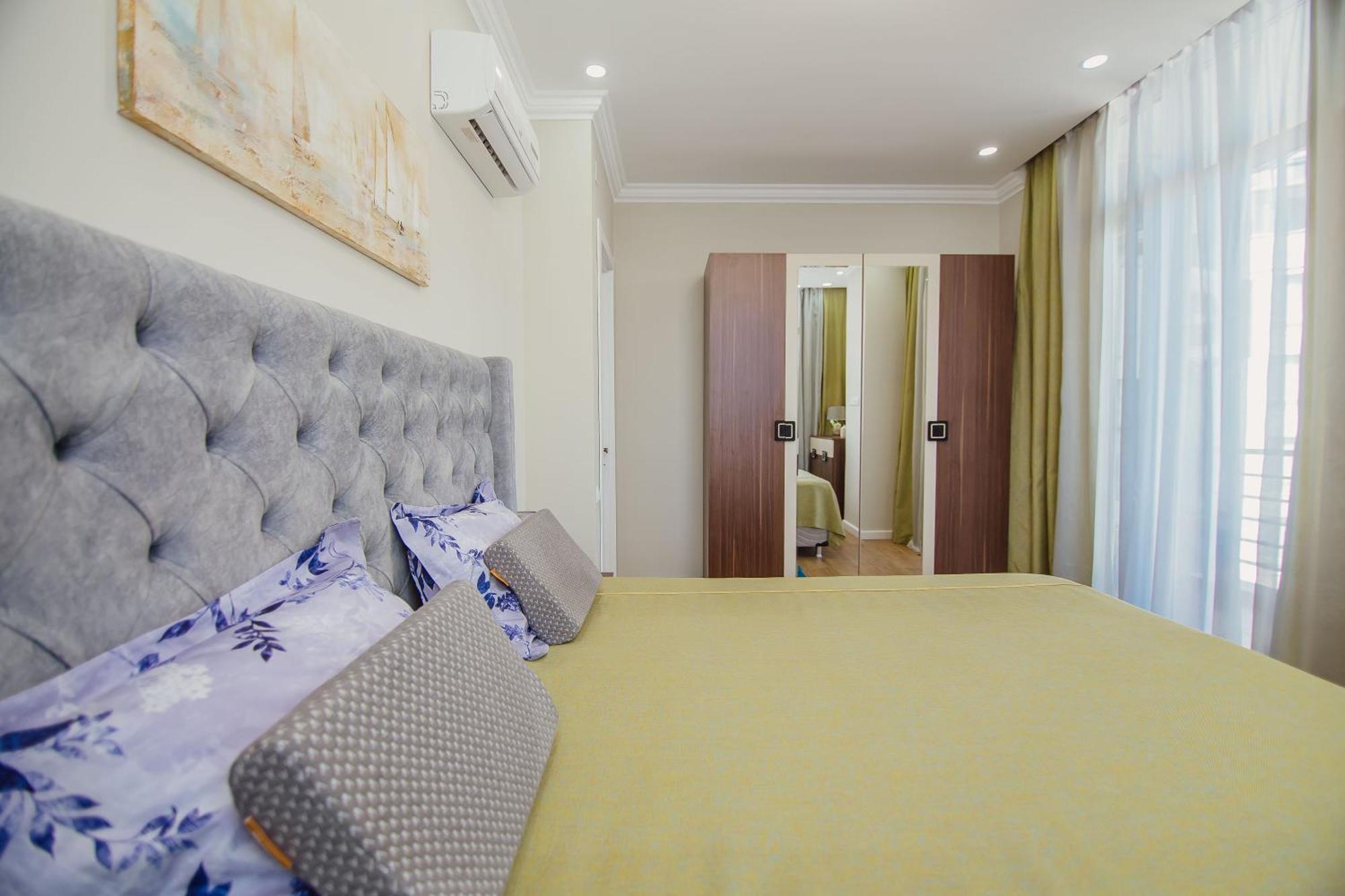 Happy Apartments Батуми Екстериор снимка